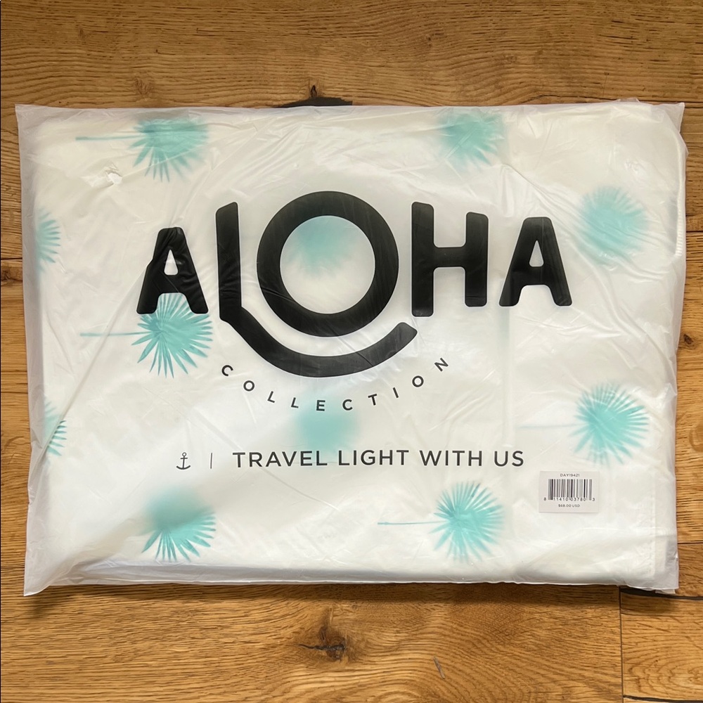 ALOHA Collection White and Teal Travel Bag